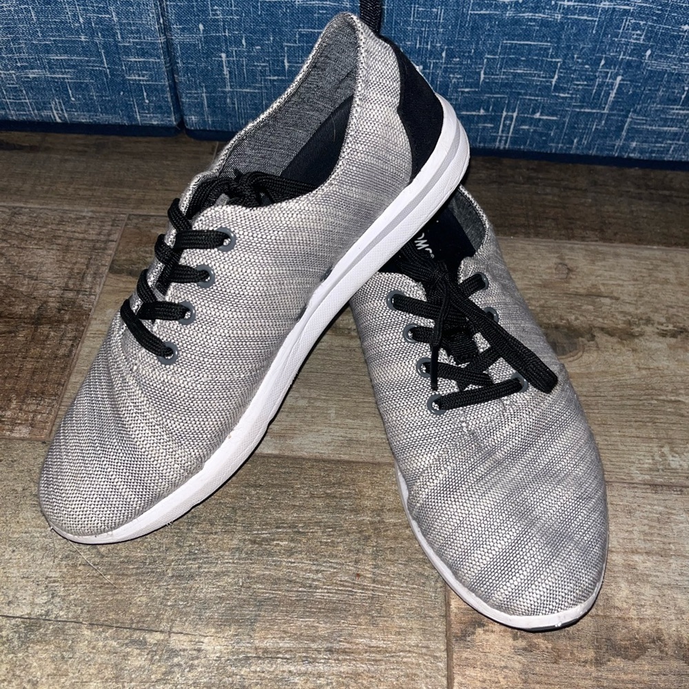 Toms Men's Gray and Black Sneakers